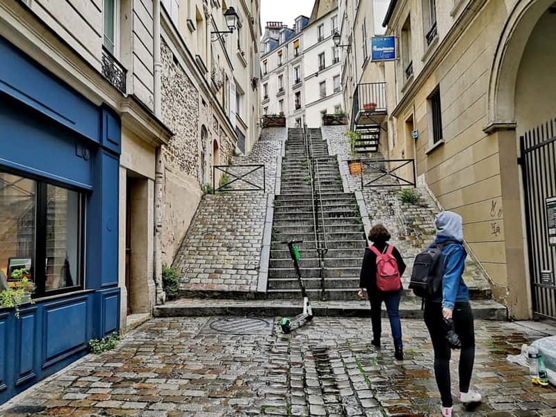Paris: Montmartre Private Tour for Families - The game booklet: a family tool that works in 2 hours