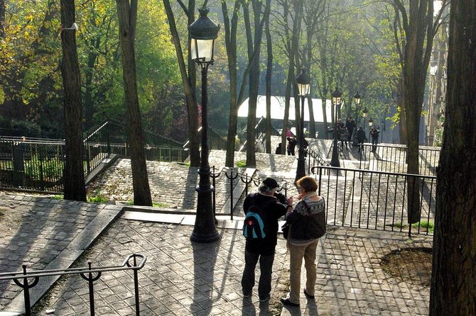 Paris Montmartre & Sacre Coeur Semi-Private Guided Tour 12ppl Max - Why Montmartre, and why the Blanche start matters