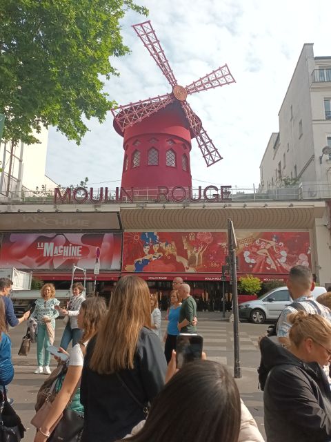 Paris: Montmartre Small Group Guided Walking Tour - Should You Book This Tour?