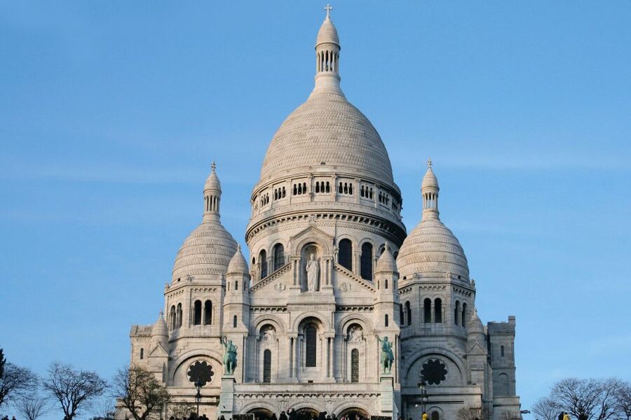 Paris: Montmartre Small Group Guided Walking Tour - Churches, Streets, and the Art of Explaining What You’re Looking At