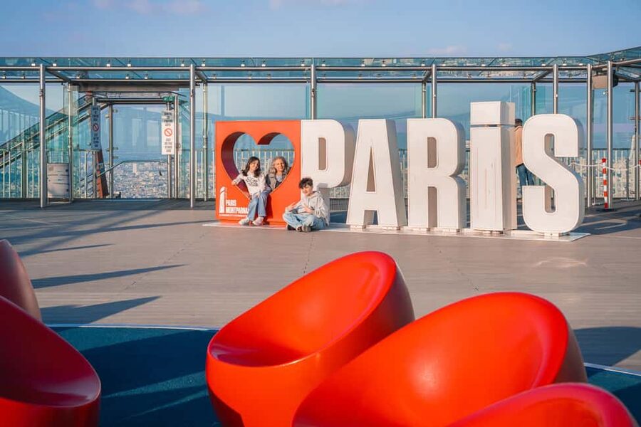 Paris: Montparnasse Tower Observation Deck Entry Ticket - Magnicity on Your Phone: Turn What You See Into What It Means