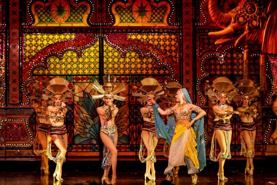 Paris: Moulin Rouge Cabaret Show Ticket with Champagne - Who This Is Best For in Your Paris Plans