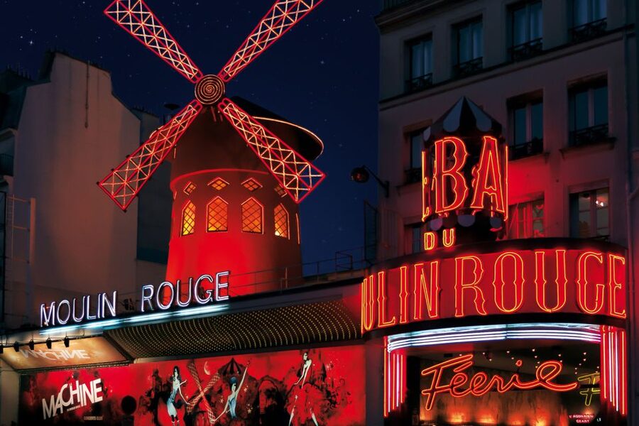 Paris: Moulin Rouge Cabaret Show Ticket with Champagne - Seats and Table Reality: Great Energy, Close Quarters
