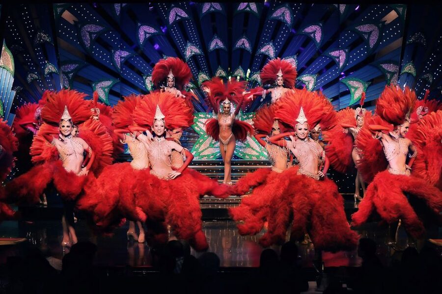 Paris: Moulin Rouge Cabaret Show Ticket with Champagne - Timing Tips: How to Get Better Seats Without Stress