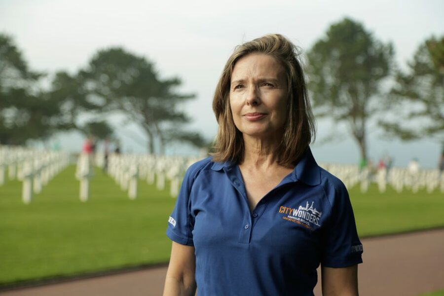 Paris: Normandy D-Day Sites Guided Day Trip with Lunch - Omaha Beach with built-in reflection time