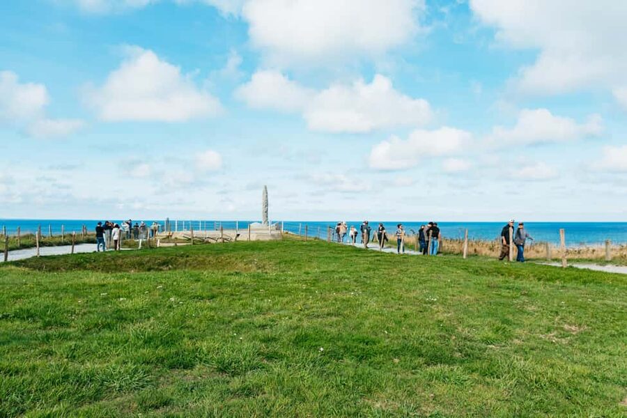 Paris: Normandy D-Day Sites Guided Day Trip with Lunch - The American Cemetery at Colleville-sur-Mer: time to remember