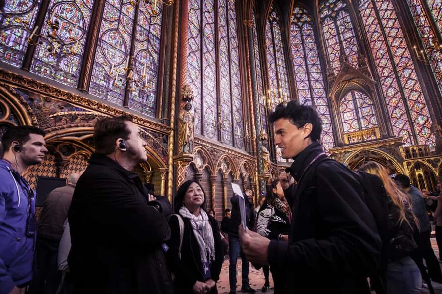 Paris: Notre Dame and Île de la Cité Walking Tour - Why Île de la Cité feels like the start of Paris