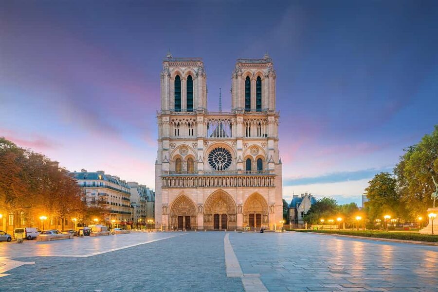 Paris: Notre Dame Cathedral Exterior Guided Tour - Flying buttresses, the engineering lesson you will remember