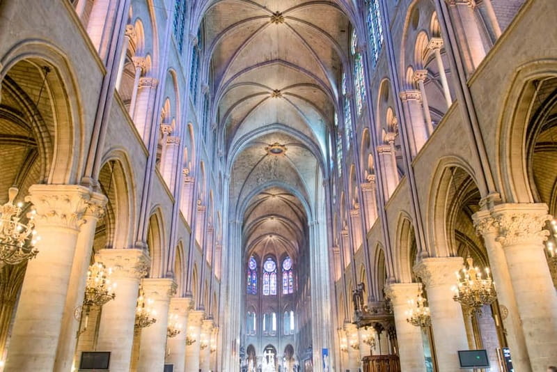 Paris: Notre-Dame Cathedral Exterior Tour - The 1-hour Notre-Dame exterior route that makes the façade make sense