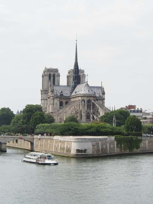 Paris: Notre Dame Interior Guided Tour with Entry Included - Price and Value: Is $56 Worth It?