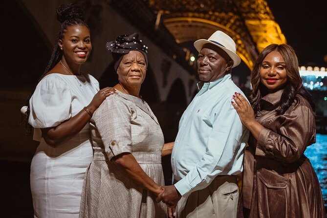 Paris One-Hour Private Photo Shoot - Eiffel Tower night and day: getting those postcard shots without the awkwardness