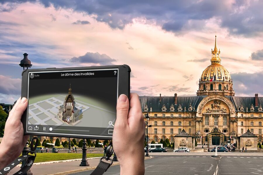 Paris: Openair Double Decker Bus Audio-Guided City Tour - Comfort details that affect your day
