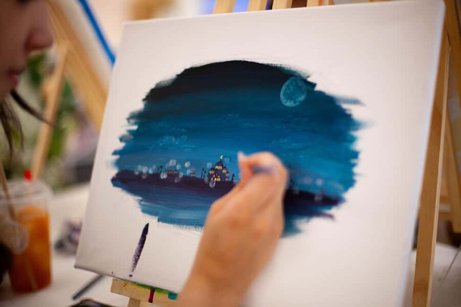 Paris : Painting experience in an art cafe - The café side matters: drink choices, music, and a low-pressure room