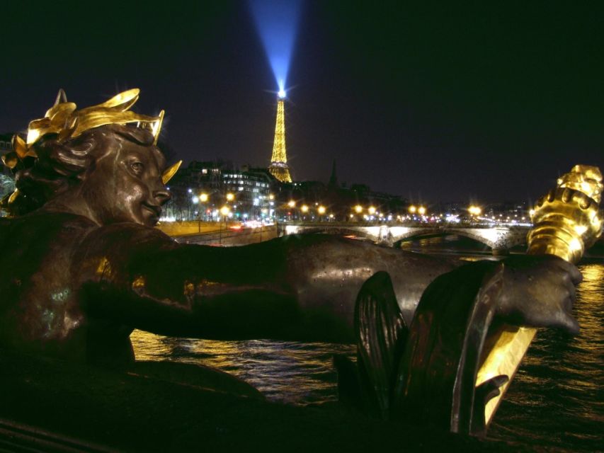 Paris: Panoramic Night Tour with Audio Guide and Host - Key Things I’d Focus On