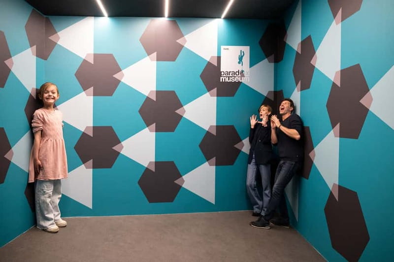 Paris: Paradox Museum Entrance Tickets - The 90 optical illusions: how to make the visit fun and photo-friendly