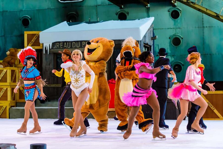 Paris: Parc Astérix 1-Day Ticket - Entering the park: using your e-ticket and planning your first hour