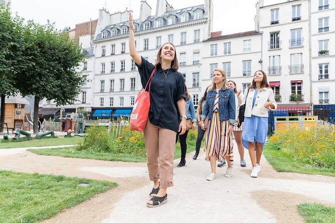 Paris Pastry Tour - Croissants, Macarons & Iconic French Desserts - The guides: what makes this feel more than dessert shopping