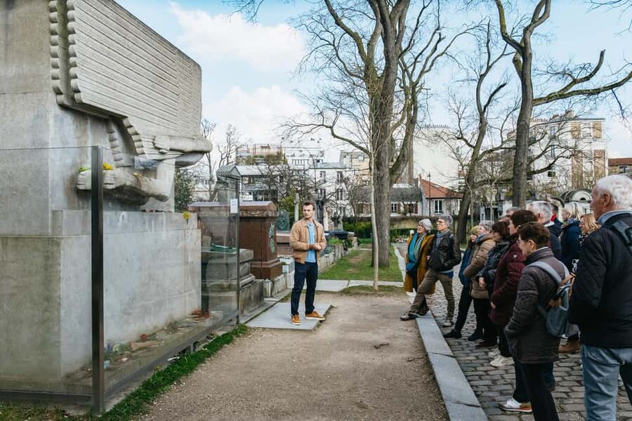 Paris: Pere Lachaise Cemetery Guided Tour - Funerary Art: What You’re Actually Learning to Look For