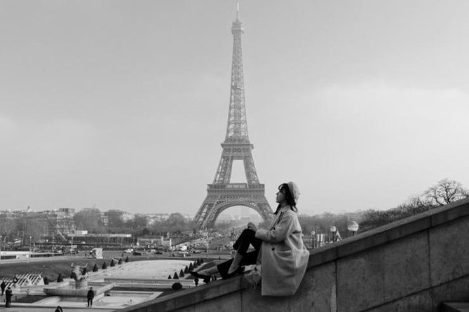 Paris Photo Shoot with Professional Photographer - Louvre Museum Stop: Beautiful Area Shots, Tickets Not Included