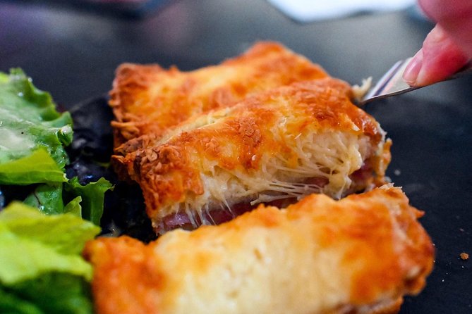 Paris Private Food Tour – Taste 8+ French Classics in Le Marais - Medieval Streets at 11 Rue François Miron: Two Old Houses, One Great First Impression