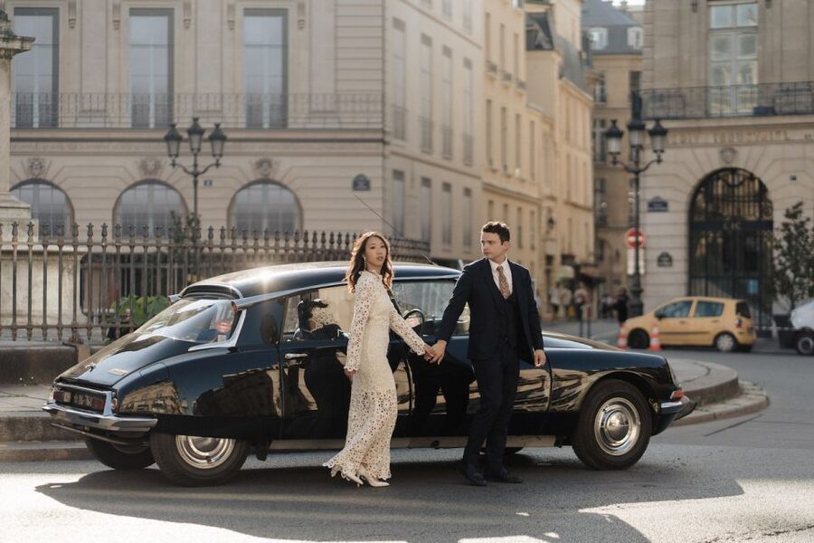 Paris: Private Guided City Tour in a Traction Avant or DS 21 - Paris by Citroën, not by bus: why this tour is a smart way to start