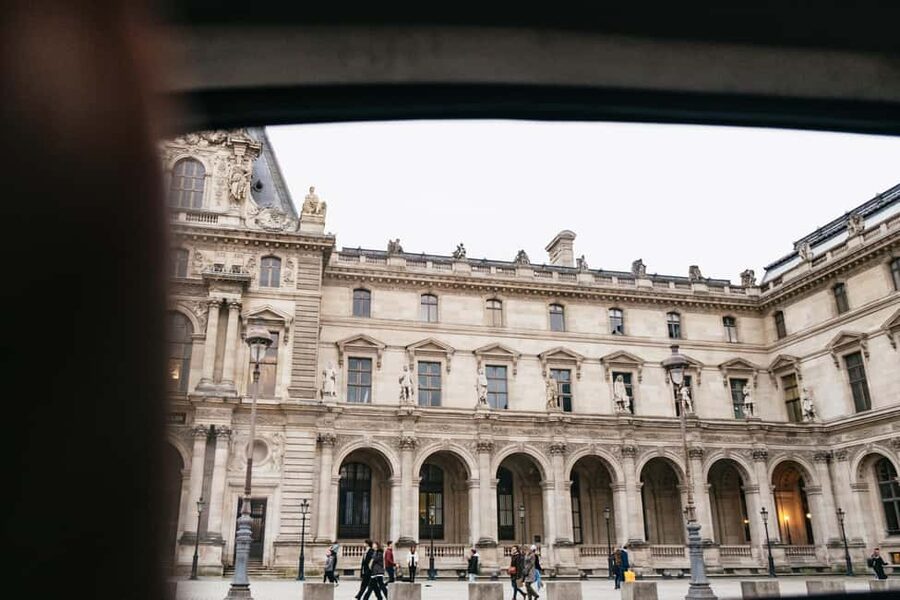 Paris: Private Guided City Tour in a Traction Avant or DS 21 - Moulin Rouge and Sacré-Cœur: atmosphere stops that feel more local