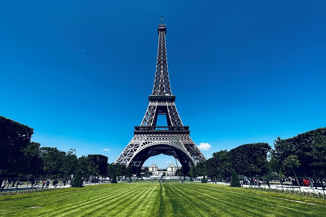 Paris Private Guided Layover Tours - The Air-Conditioned Electric Car, Wi-Fi, and Photo-Friendly Touring