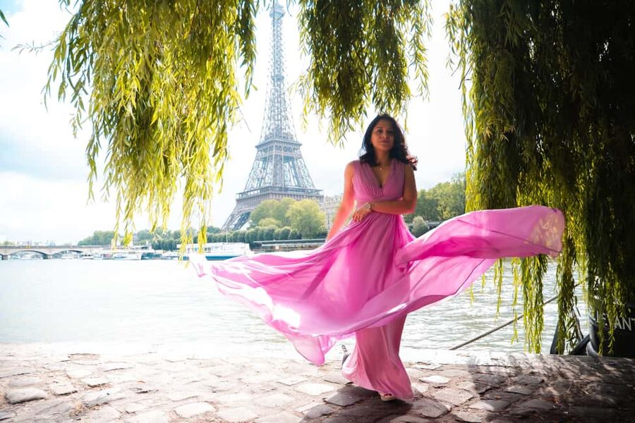 Paris: Private Photoshoot Near Eiffel Tower 55 Photos - Why this one-hour Eiffel Tower shoot works in real life