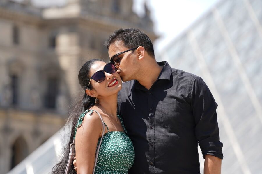 Paris: Private Photoshoot Outside the Louvre Museum - Small Logistics That Affect Big Results