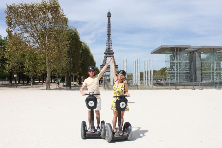 Paris: Private Sightseeing Segway Tour - Pont Alexandre III: Exposition 1900 elegance up close