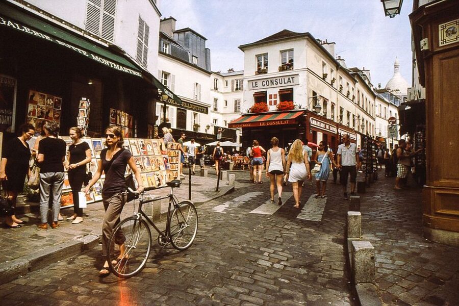 Paris: Private Walking Tour with a Local - Value and price: what $64 buys you in Paris time