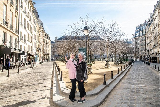 Paris Private Walking Tour with a Personal Photographer - Price and value: what you are paying for