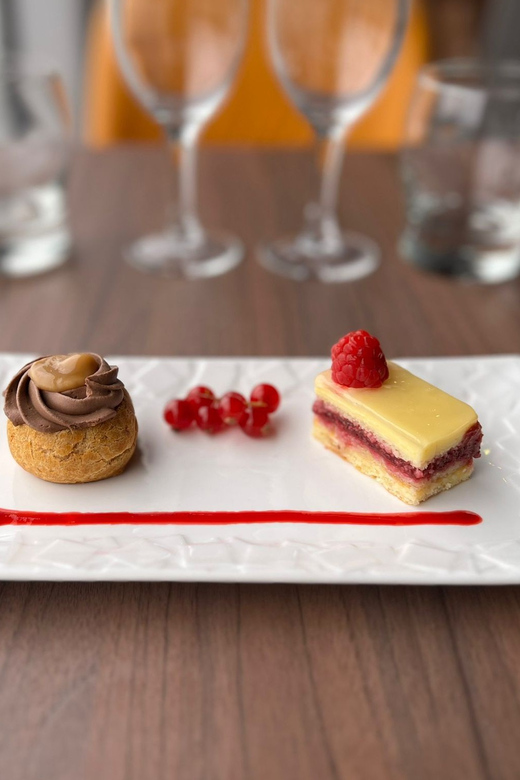 Paris: River Seine Cruise with 3-Course Lunch - Key highlights that make this cruise worth considering