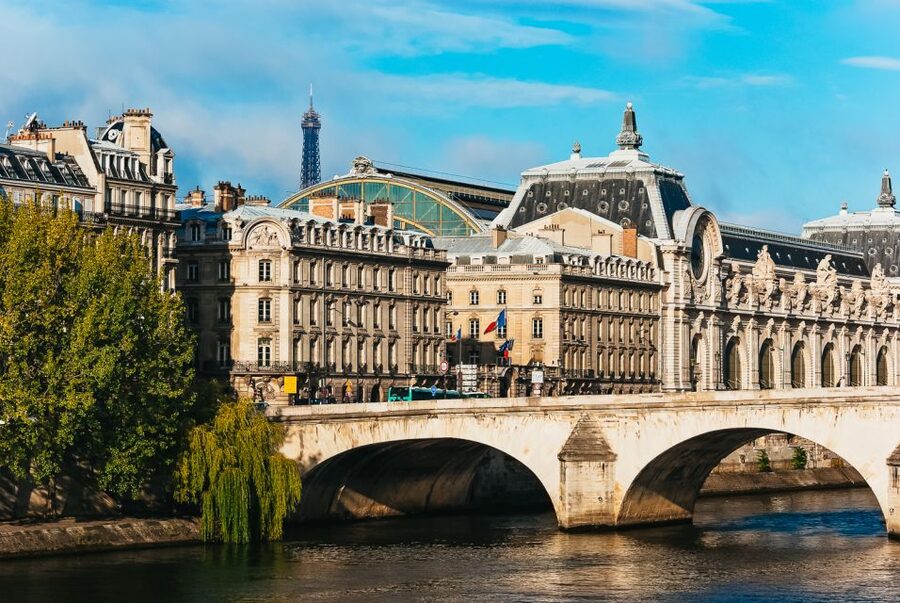 Paris: Romantic Cruise with 3-course Dinner on Seine River - Landmark Glide-By: What You Pass and Why It’s Worth It