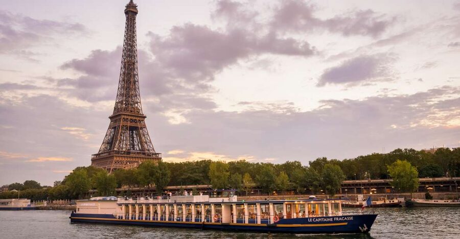 Paris: Romantic Cruise with 3-course Dinner on Seine River - Practical Tips: Getting the Best Views Without Stress