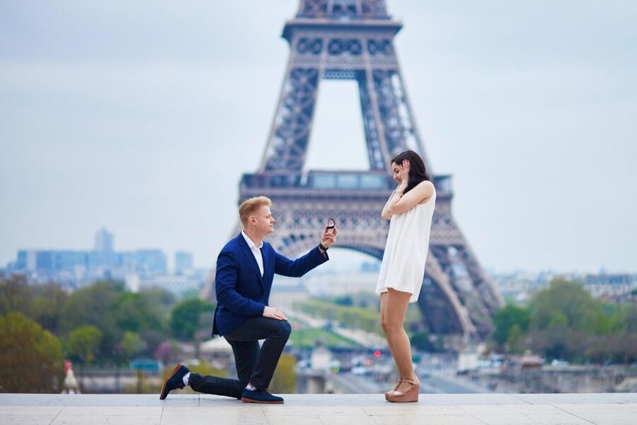 Paris: Romantic Photoshoot for Couples - Pose help that makes couples look natural, not staged