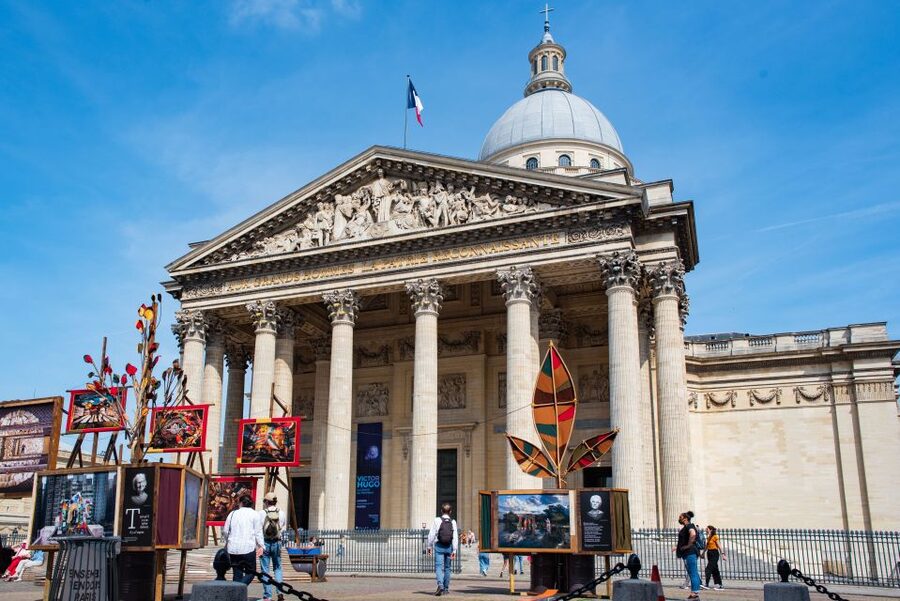 Paris: Scenic E-bike tour with optional Seine Cruise - The Seine finish and how the cruise changes the mood