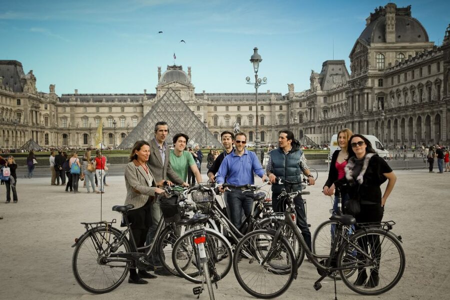 Paris: Scenic E-bike tour with optional Seine Cruise - Meeting up at 13 Rue Brantôme, then rolling out fast