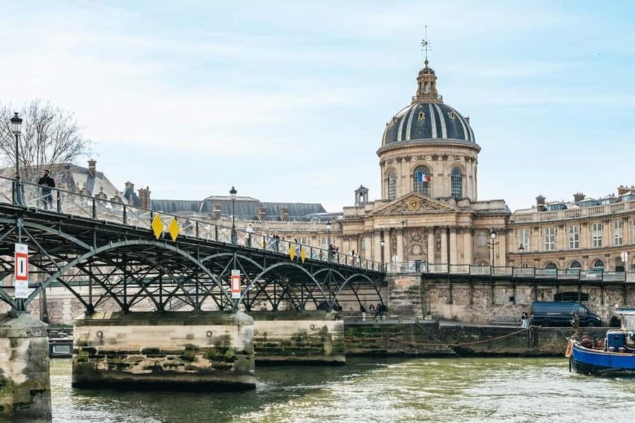 Paris: Seine Cruise and Macaron Tasting by the Eiffel Tower - Rules That Affect Your Comfort (Smoking, Food, and Animals)