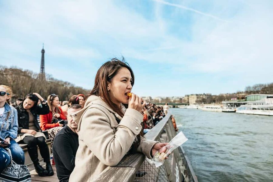 Paris: Seine Cruise and Macaron Tasting by the Eiffel Tower - Who This Seine Cruise and Macaron Tasting Fits Best