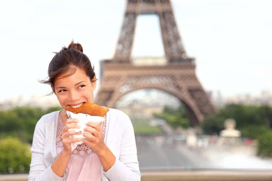 Paris: Seine Cruise & Crepe Tasting near the Eiffel Tower - Entering the Eiffel Tower area the easy way