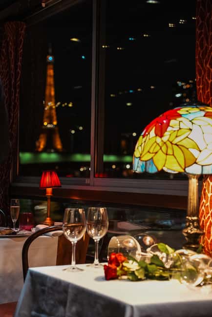 Paris: Seine River Cruise with 3-Course Dinner & Live Music - Who this cruise is best for