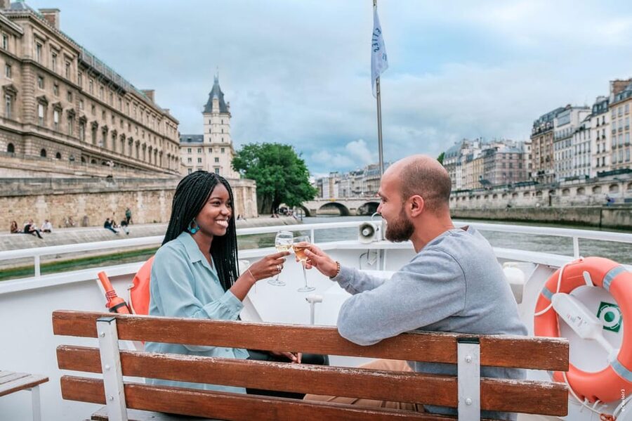 Paris: Seine River Cruise with Champagne from Eiffel Tower - Les Invalides and Pont Alexandre III: the Paris postcard stretch