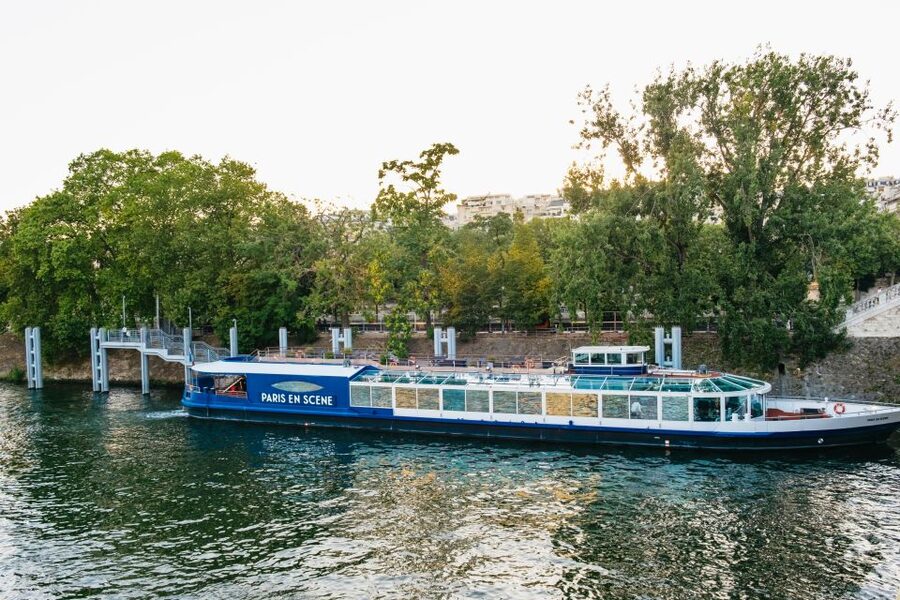 Paris: Seine River Panoramic Views Dinner Cruise - Small Group Comfort: Why Fewer People Changes Everything