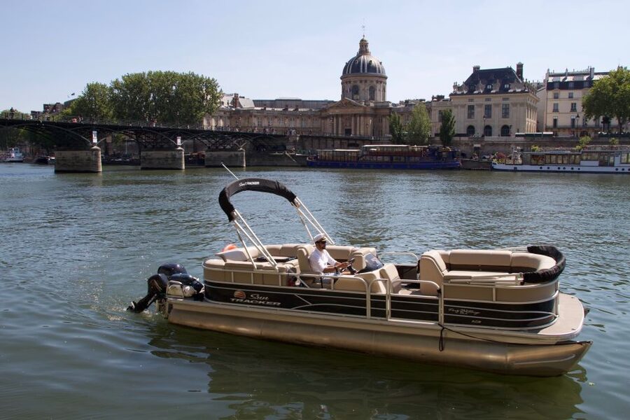 Paris: Seine River Private Guided Pontoon Boat Cruise - Your skipper makes the difference, Patrick, Ben, Abe, and more