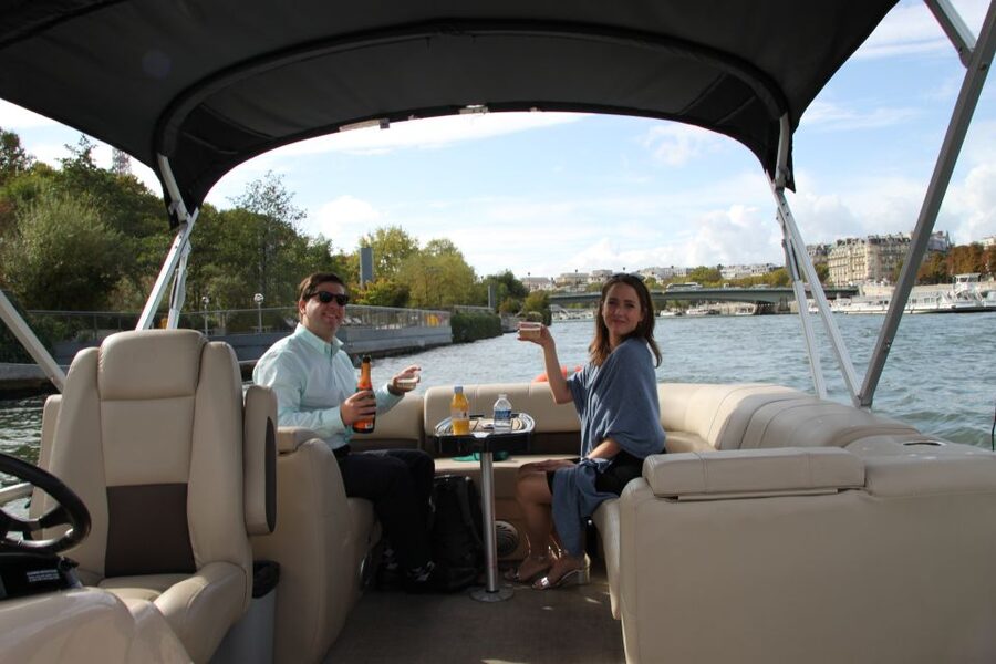 Paris: Seine River Private Guided Pontoon Boat Cruise - Who this Seine pontoon cruise is best for