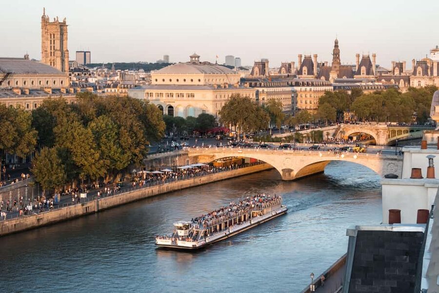 Paris: Seine River Sightseeing Cruise by Bateaux Mouches - Price and value: why around $20 makes sense here
