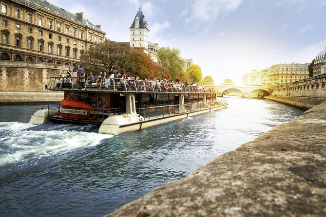 Paris Seine River Sightseeing Cruise with Commentary by Bateaux Parisiens - Where to Board Near the Eiffel Tower