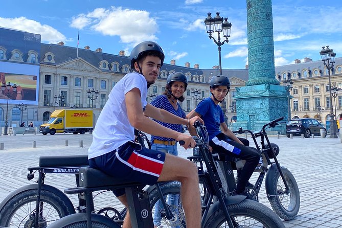 Paris Sightseeing Family Friendly Guided Electric Bike Tour - Pont Alexandre III to Eiffel Tower: big vistas and a lot of photo help
