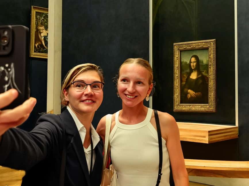 Paris: Skip-the-Line Louvre Museum & Mona Lisa Guided Tour - Ending near Vedettes de Paris: what to do after the tour